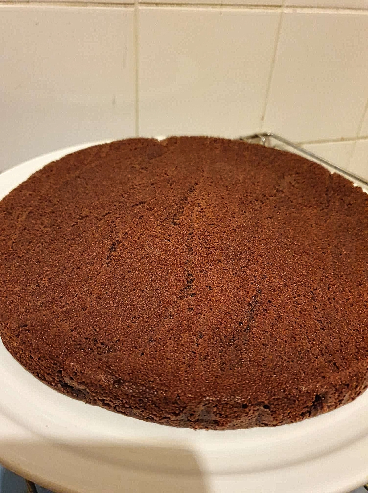Tort  mouse de ciocolata neagra si ciocolata alba glazurat cu caramel!